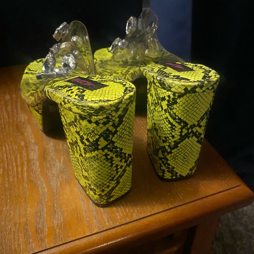 Vibrant Yellow Snake Print Platform Sandals
